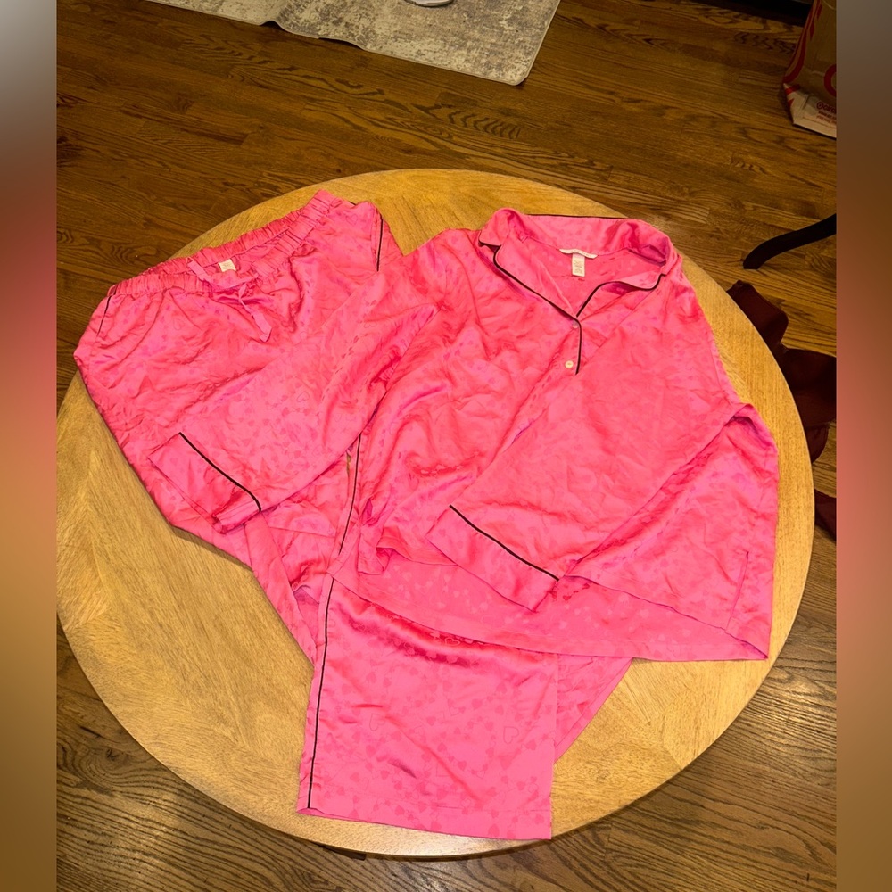 Victorias secret pink silky Pajama Set heart pattern LARGE PETITE